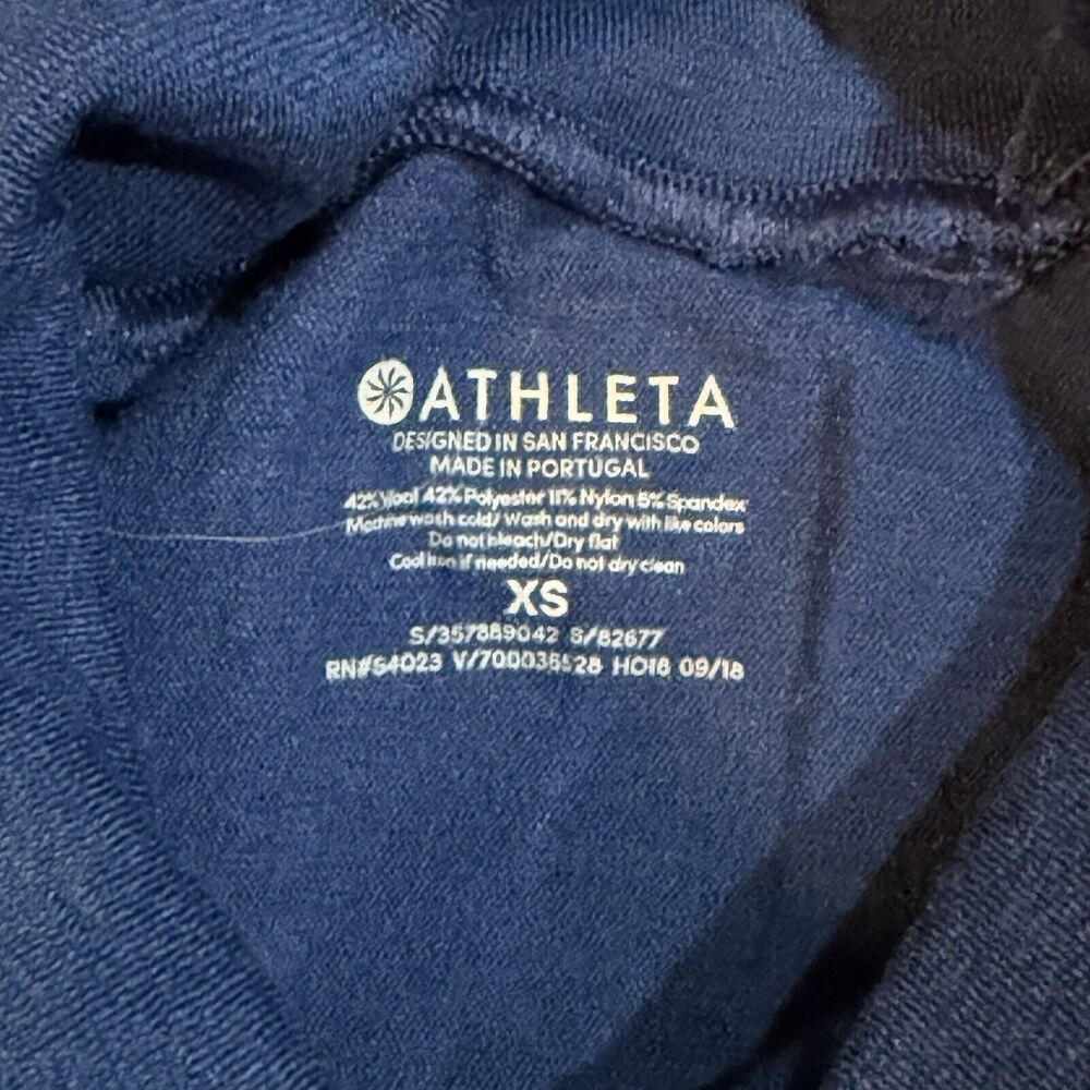 Athleta Foresthill Ascent Wool Blend Turtleneck Top Womens XS Blue Capsule EUC - Picture 8 of 10
